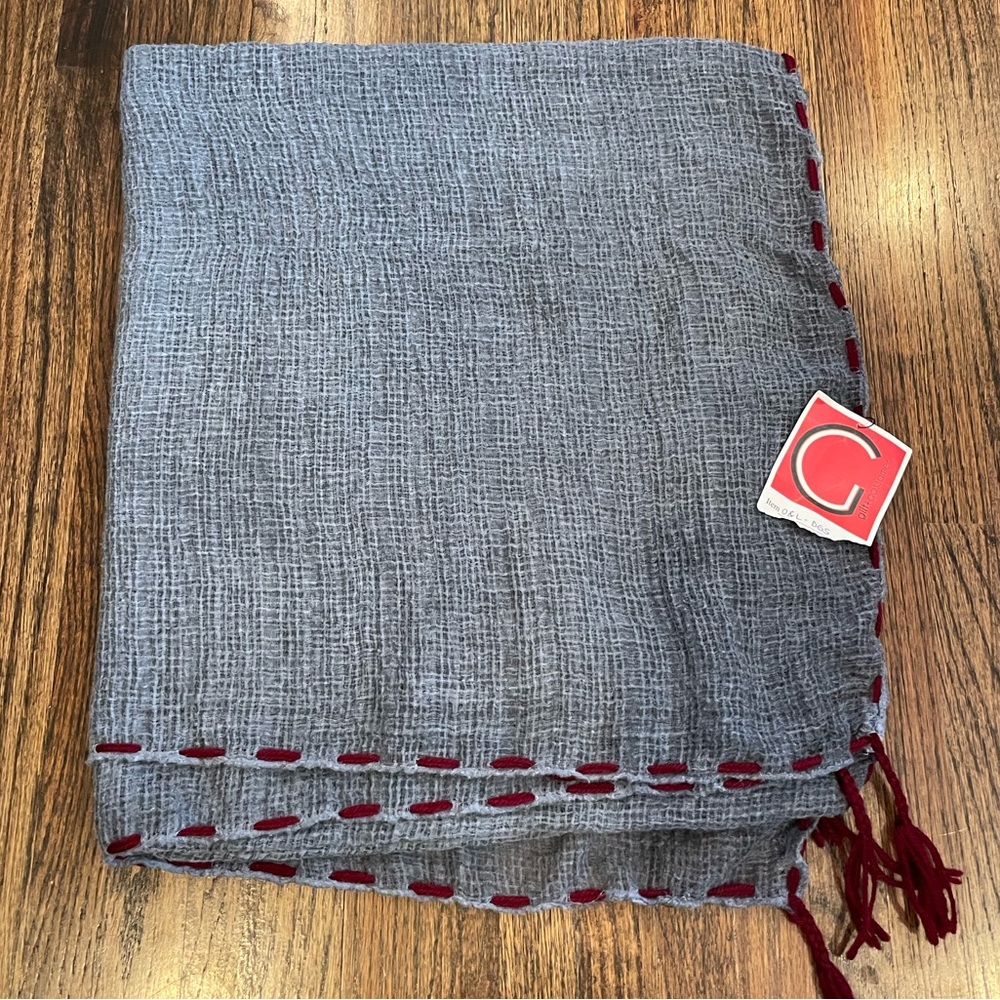 Boutique Light knit scarf